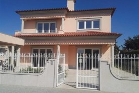 <p class= annonceFrom >Aveiro imóvel</p> | Moradia T3 de 230 m² - Ovar | BVP-TD-868